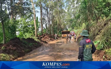 Longsor dan Banjir di Kabupaten Bandung Akibat Curah Hujan Tinggi, Akses Jalan Terputus