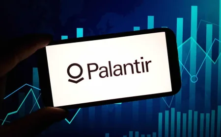 Palantir Turun 5% Saat Saham Teknologi Naik, Kekhawatiran Valuasi dan Pengawasan Inggris Membayangi