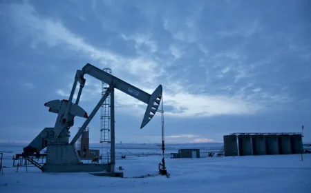 Harga Minyak Merangkak Naik di Tengah Blokade Selat Hormuz yang Masih Berlanjut