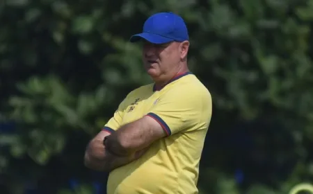 Persib Bandung Tawarkan Kontrak Fantastis ke Bojan Hodak, Pilih Bertahan atau Hengkang?