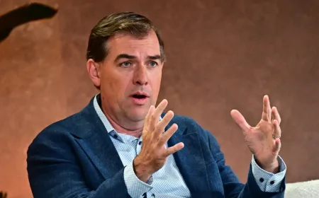 Bos AWS Jelaskan Alasan Investasi Miliaran di Anthropic dan OpenAI Bukan Konflik Masalah