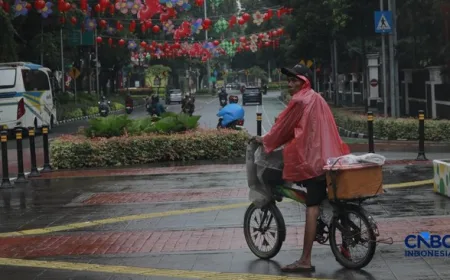 Cuaca Labil di Indonesia: Panas Terik dan Hujan Lebat Saat Masa Pancaroba