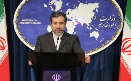 Menlu Iran Tegaskan AS Harus Pilih Gencatan Senjata atau Perang Lewat Israel