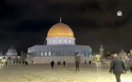Masjid Al-Aqsa Dibuka Kembali Setelah 40 Hari Ditutup Israel, Ribuan Jemaah Kembali Beribadah