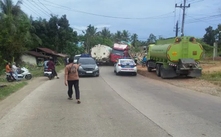 Kecelakaan Dua Truk Tronton di Batanghari Sebabkan Macet 3 Km, Sopir Selamat