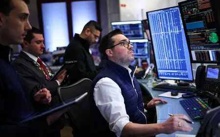 Ancaman AI Terus Tekan Saham Software, Proyeksi Baru Anthropic Picu Kekhawatiran