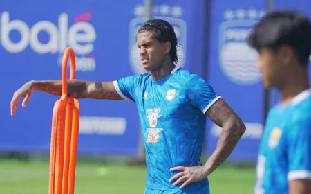 Ramon Tanque Tegaskan 8 Laga Sisa Persib Bandung Adalah Final Super League 2026