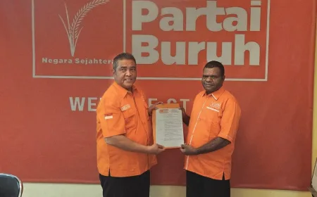 Hanok Pigai dan Laurenzus Kadepa Pimpin Bergantian Partai Buruh Papua Tengah