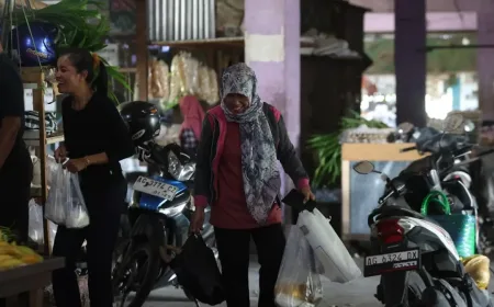 Harga Plastik Melambung: Momentum Diet Plastik yang Minim Pengawasan