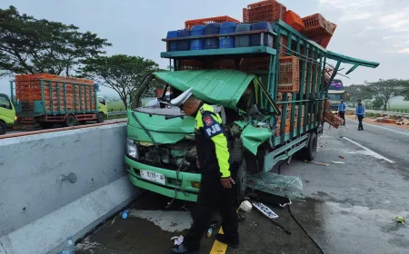 Tabrakan Beruntun 4 Kendaraan di Tol Solo–Kertosono Sebabkan Luka Ringan