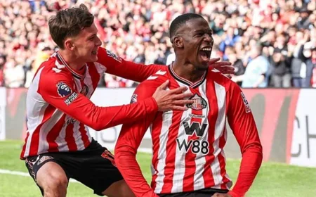 Regis Le Bris Ungkap Kunci Kemenangan Sunderland atas Tottenham Hotspur