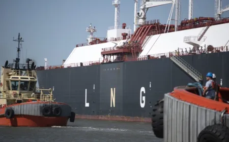 Blokade Selat Hormuz oleh AS Picu Lonjakan Harga LNG Asia