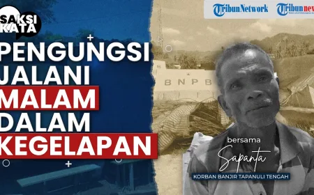 Kisah Penyintas Banjir Tapteng Bangun Huntara Mandiri Tanpa Listrik