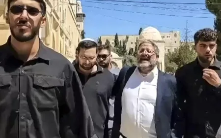 Menteri Israel Klaim Miliki Masjid Al Aqsa dan Serbu Kompleks Yerusalem