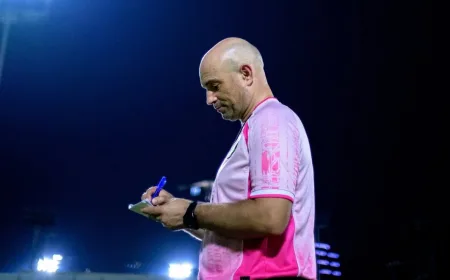 Bernardo Tavares Takjub dengan Atmosfer SUGBK Meski Persebaya Dihajar Persija