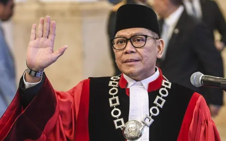 Adies Kadir Sebut Jadi Hakim MK Paling Nyaman dan Bikin Sehat