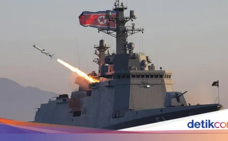 Korut Uji Coba Rudal Jelajah dari Kapal Perang Diawasi Kim Jong Un