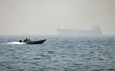 3 Kapal Terkait Iran Masih Lewat Selat Hormuz Meski Diblokade Trump