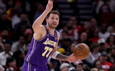 Luka Doncic Kembali dari Eropa, Lakers Masih Tanpa Dia Seminggu Lagi