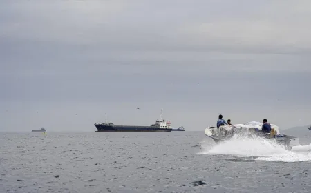 Blokade AS di Selat Hormuz: Enam Kapal Dagang Dipaksa Putar Balik