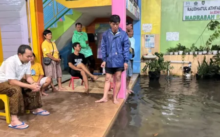 Banjir Melanda Solo dan Sukoharjo: Dampak dan Respons Wali Kota Respati Ardi