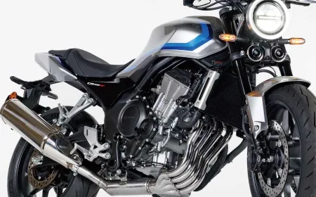 Honda CB400 Super Four E-Clutch 2026: Teknologi Canggih dengan Desain Kalem