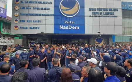 Kader Partai NasDem Lampung Bersatu Sikapi Pemberitaan Nasional Terbaru