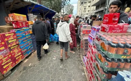 Gaza Dibanjiri Coklat dan Minuman Ringan, Bahan Bakar dan Obat Ditahan Israel