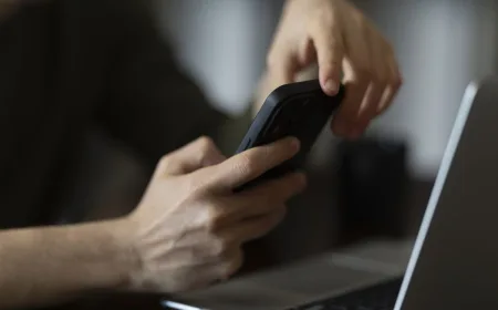 Apple dan Google Tetap Tawarkan Aplikasi ‘Nudify’ Meski Larang Konten Nonkonsensual