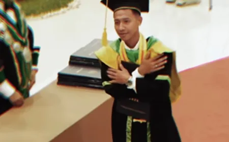 Beckham Putra Bintang Persib Resmi Raih Gelar Sarjana dengan Selebrasi Ice Cold