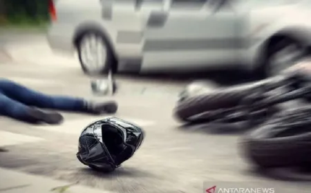 Pemotor Tewas Terlindas Bus di Tanjakan Flyover Pesing Jakarta Barat