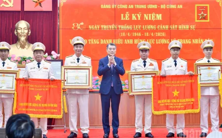 Kepolisian Kriminal Vietnam Raih Prestasi Gemilang, Terima Orde Ho Chi Minh di HUT ke-80