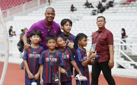 Patrick Kluivert Sapa Hangat 3 Pemain Timnas Indonesia Usai Clash of Legends