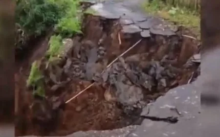Longsor Parah Amblaskan Jalan Semarang-Boyolali, Akses Terputus Total