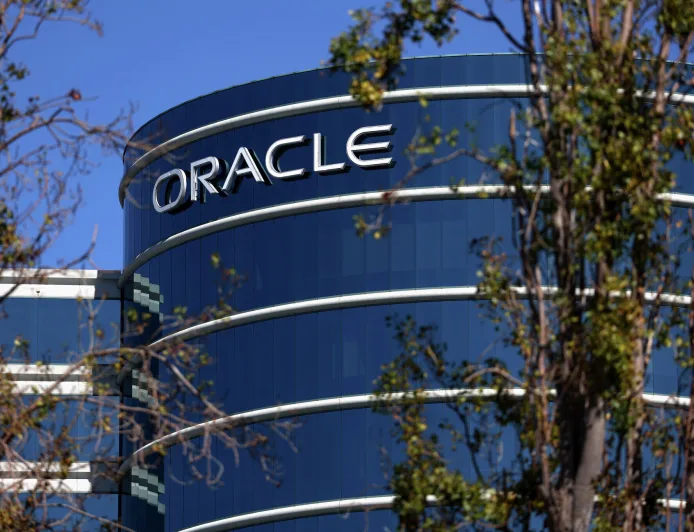 Oracle PHK Ribuan Karyawan, Fokus Besar pada Pengembangan AI