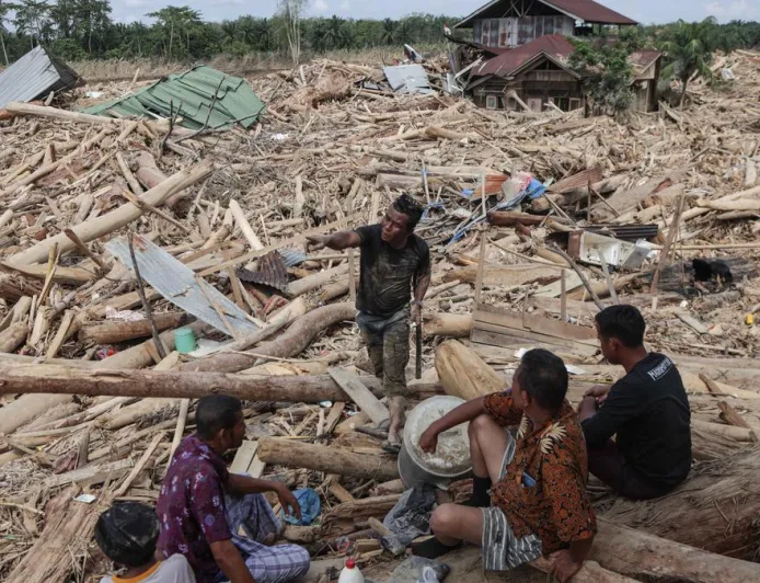 BNPB Ingatkan Potensi Banjir dan Longsor, Warga Diminta Evakuasi Mandiri Segera