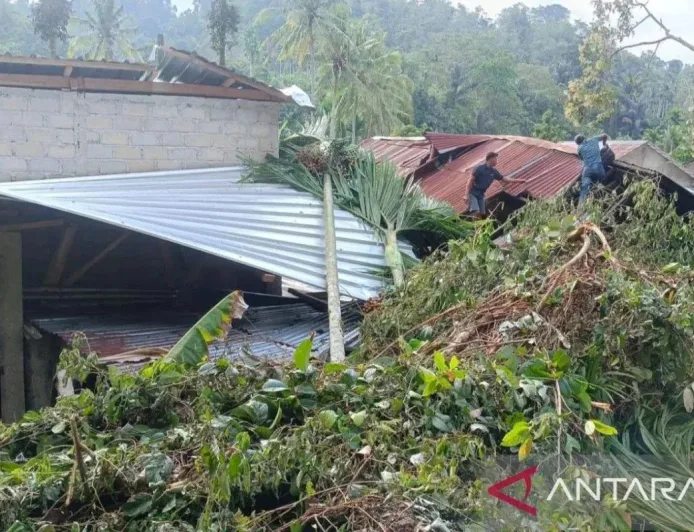 OKU Selatan Tetapkan Status Tanggap Darurat Banjir Bandang dan Longsor