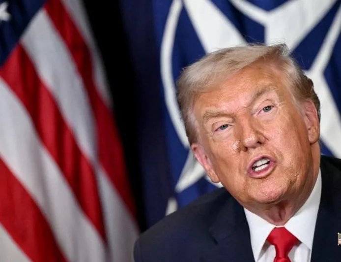 Trump Sesumbar Mau Keluarkan AS dari NATO: Mereka Cuma Macan Kertas!