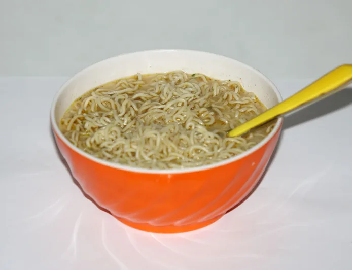 7 Bahaya Mi Instan yang Meningkatkan Risiko Penyakit Berbahaya