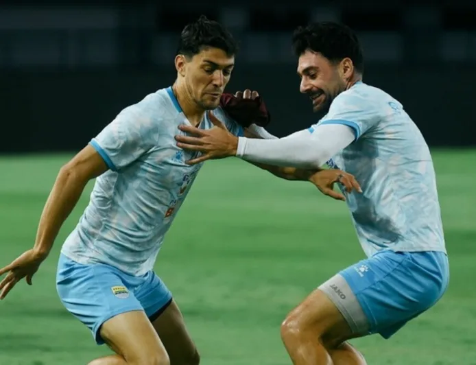 Bintang Persib Bandung Antar Timnas Irak ke Piala Dunia 2026, Bojan Hodak Puji Setinggi Langit