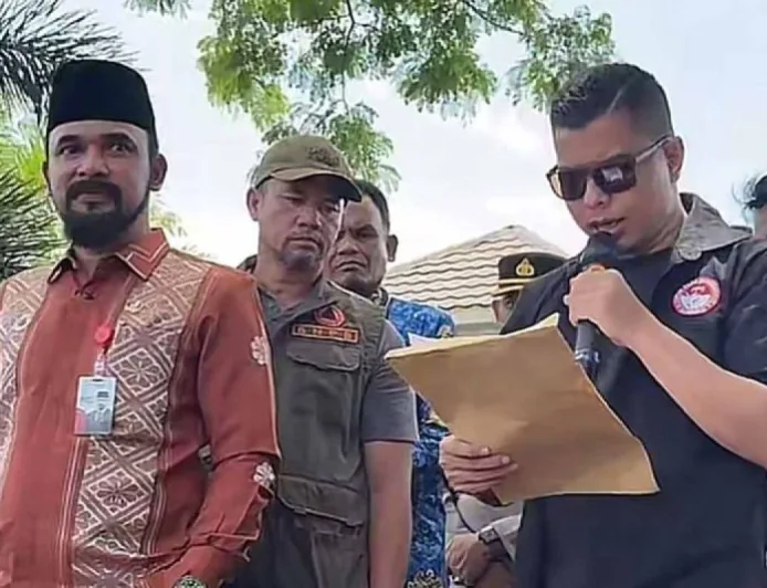 Transparansi dan Keadilan Bantuan Banjir: Ratusan Warga Aceh Timur Turun ke Jalan