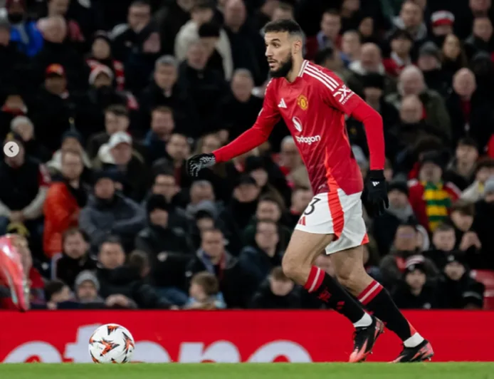 Noussair Mazraoui Manchester United Berencana Pensiun Setelah Piala Dunia 2026