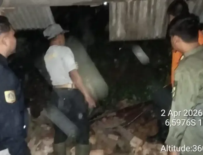 Longsor di Leuwiliang Bogor Hancurkan 2 Rumah, Ibu Hamil Terluka