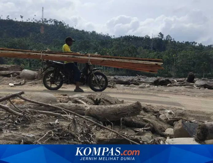 Kayu Gelondongan Banjir Sumatera Dimanfaatkan Jadi Material Huntara Efektif