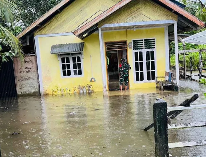 BPBD Simeulue Kerahkan Tim Bantu Warga Terdampak Banjir dan Longsor
