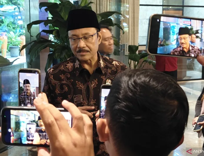 Menteri Sosial Pastikan Bantuan Cepat untuk Korban Gempa Sulut dan Malut