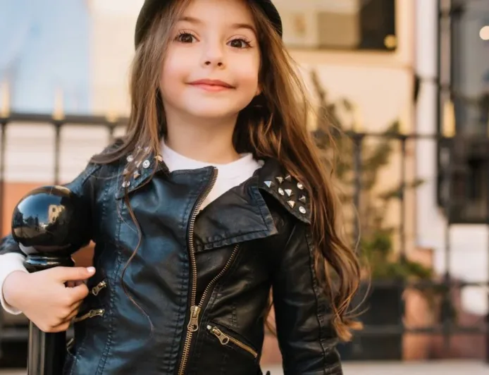 RUU Prancis Atur Media Sosial Jadi Dua Kategori untuk Lindungi Anak