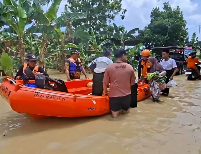 BNPB Laporkan Jumlah Pengungsi Banjir Demak Meningkat Jadi 2.839 Jiwa