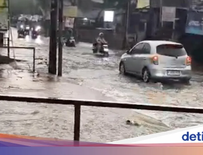 Banjir Tangsel: Kali Meluap Usai Hujan Deras Sebabkan 2 Titik Terendam