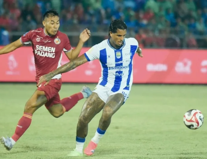 Hasil Semen Padang vs Persib Bandung: Persib Menang 2-0 dan Kokoh di Puncak Klasemen
